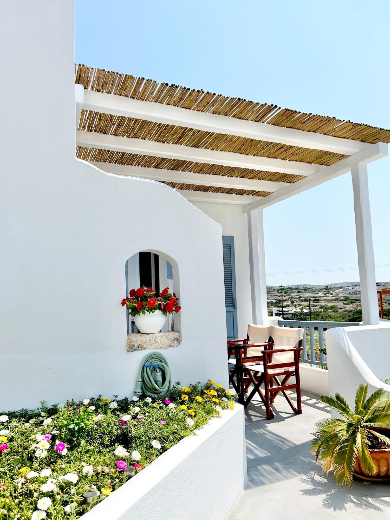 Anita Rooms & Suites Milos Adamantas  Exterior foto